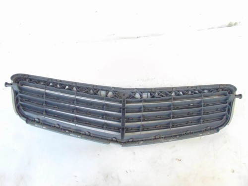 ATRAPA GRILL MERCEDES C W204 (2007-2011) 2.2 CDI 136KM 2048801283