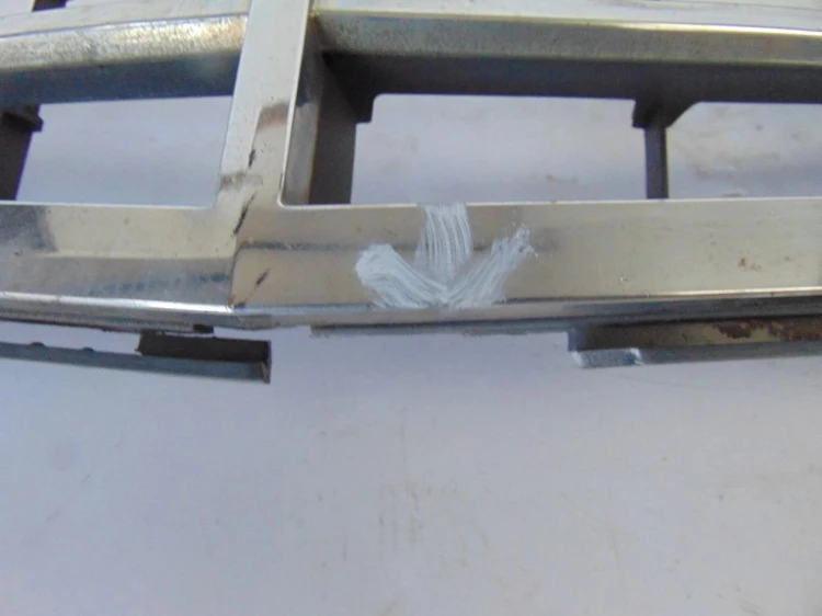 ATRAPA GRILL MERCEDES C W204 (2007-2011) 2.2 CDI 136KM 2048801283