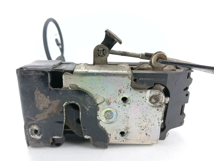 ZAMEK DRZWI PRAWY PRZÓD FORD FIESTA MK6 LIFT (2005-2008) 1.3 8V 69KM