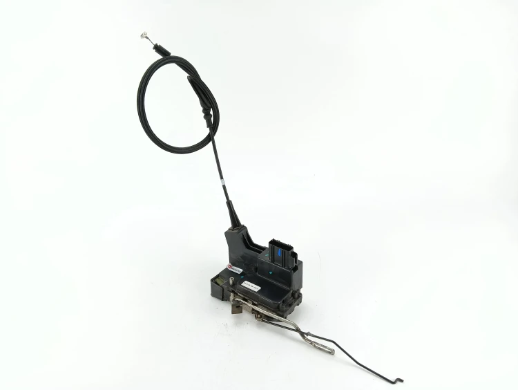 ZAMEK DRZWI PRAWY PRZÓD FORD FIESTA MK6 LIFT (2005-2008) 1.3 8V 69KM