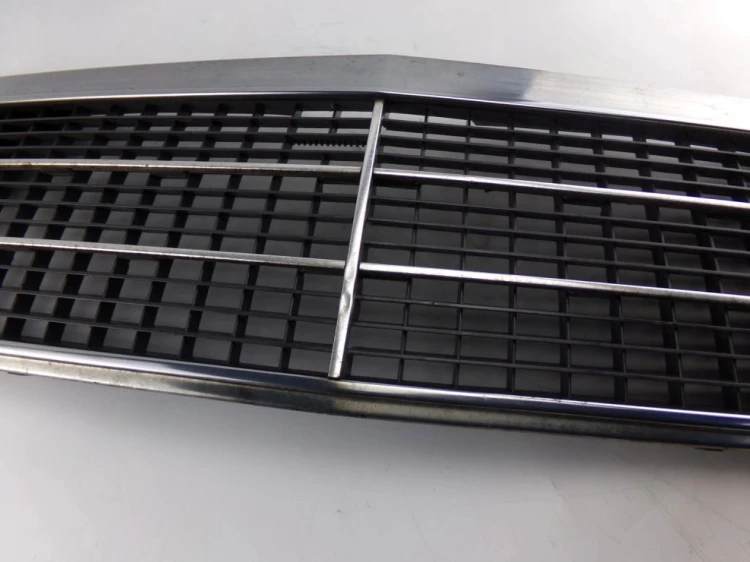 ATRAPA GRILL MERCEDES E W210 (1995-1999) 2.3 BENZ