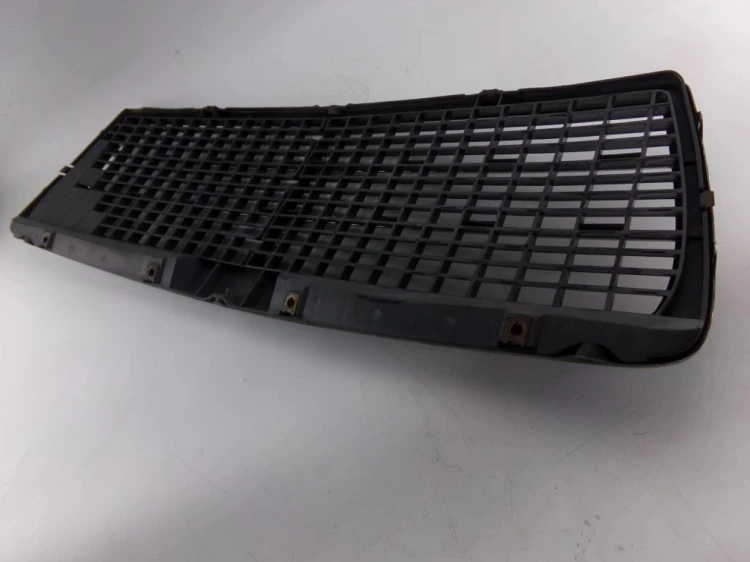 ATRAPA GRILL MERCEDES E W210 (1995-1999) 2.3 BENZ