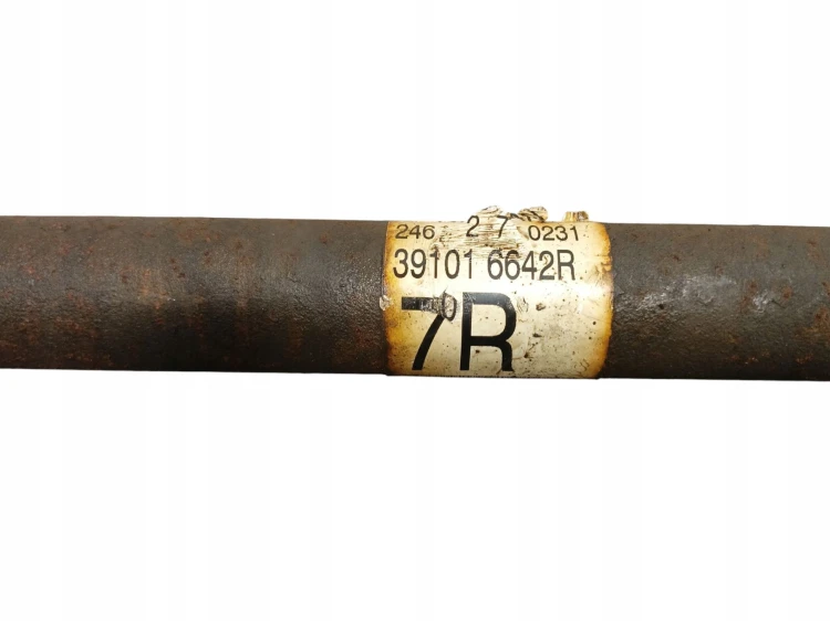 PRZEGUB PÓŁOŚ LEWY PRZÓD NISSAN QASHQAI J12 III 1.3 DIG-T 391016642R