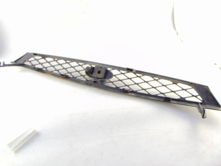 ATRAPA GRILL FORD FOCUS MK1 LIFT (2001 -2004) 1.8 TDCI 100HP