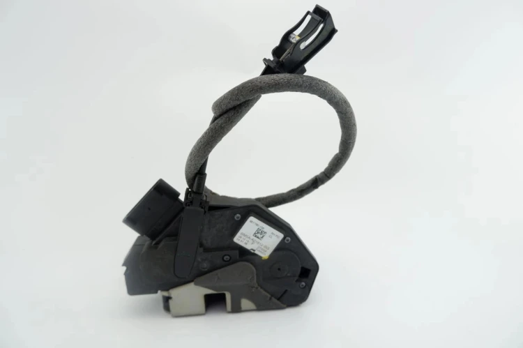 ZAMEK DRZWI PRAWY PRZÓD FORD FOCUS MK3 LIFT (2014-2018) 1.6 Ti-VCT 105 KM B