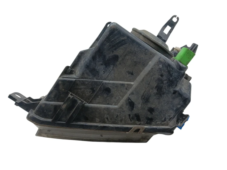 LAMPA PRAWY PRZÓD FORD FUSION LIFT (2005-2012) 1.4 TDCI 68KM 246898-00R
