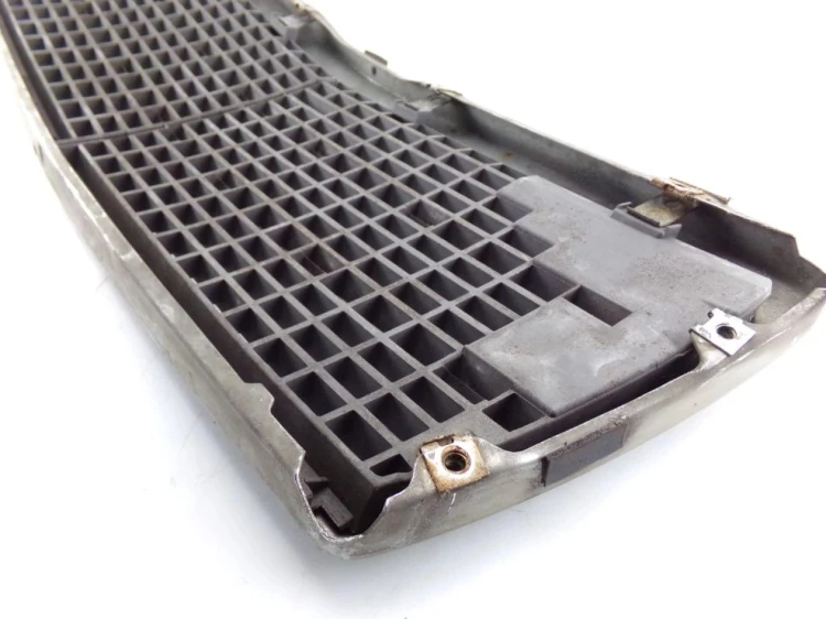 ATRAPA GRILL MERCEDES C W202 1.8 16V