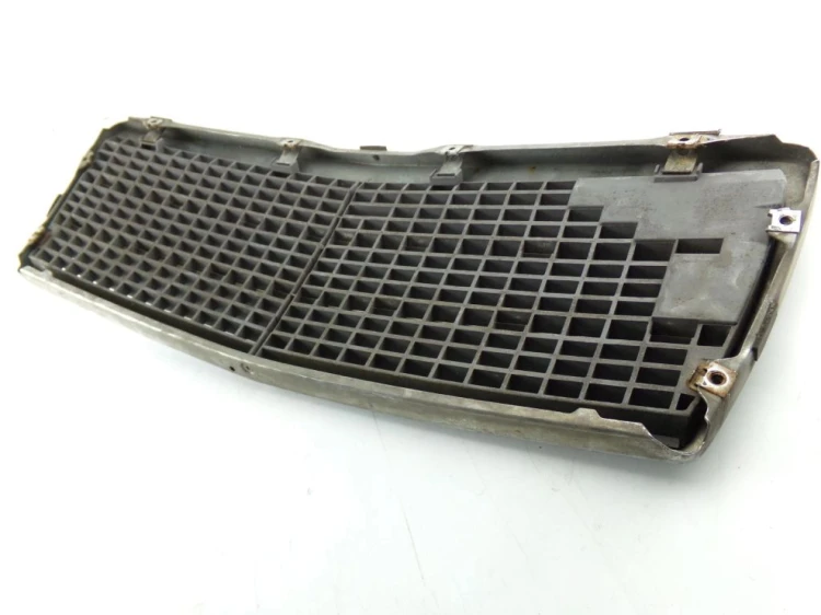 ATRAPA GRILL MERCEDES C W202 1.8 16V