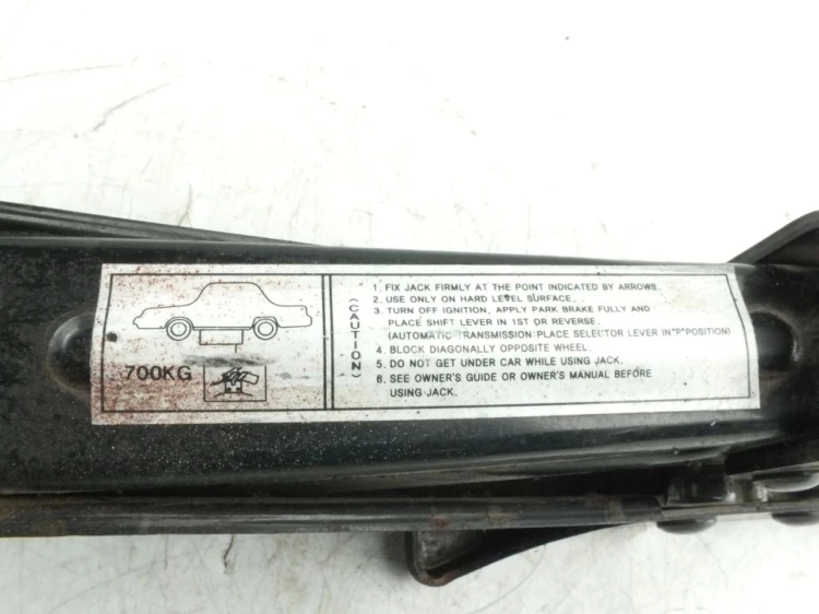 LEWAREK PODNOŚNIK SAMOCHODOWY KIA CARENS I LIFT (2002-2006) 2.0 CRDI