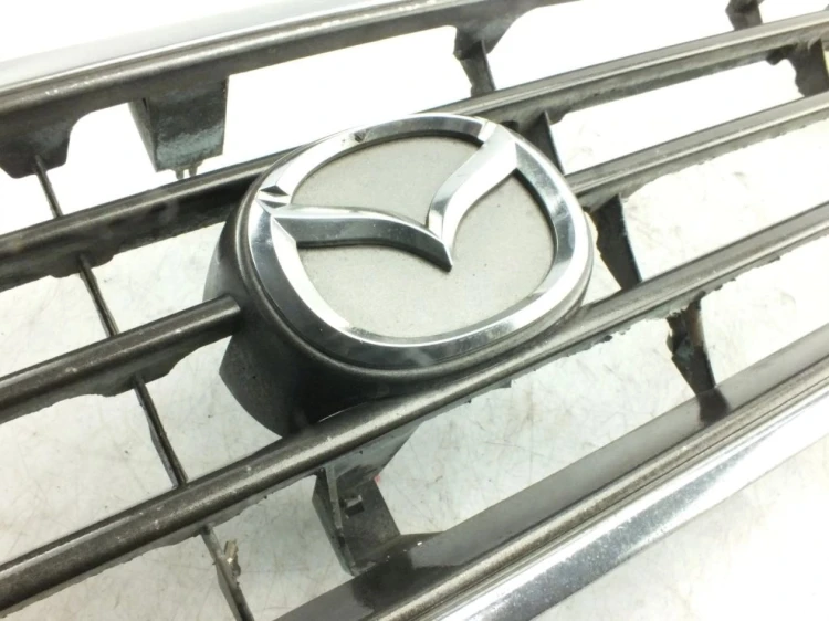 ATRAPA GRILL MAZDA MPV (1995-1998)