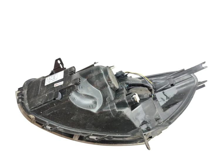 LAMPA PRAWY PRZÓD RENAULT CLIO IV (2012-2016) 1.2 16V 73KM