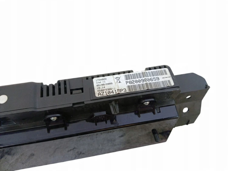 LICZNIK RENAULT ESPACE IV LIFT (2006-2014) 8200980659