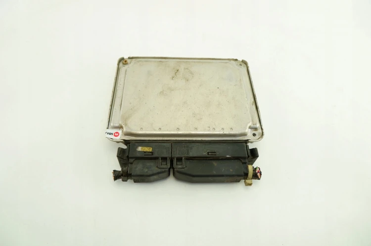 KOMPUTER STEROWNIK SILNIKA VOLKSWAGEN POLO III 6N 1.0 BEN 030906032F