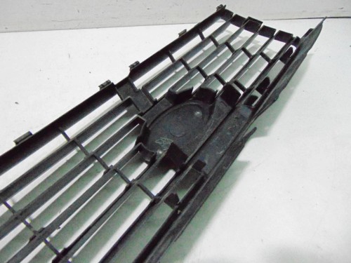 ATRAPA GRILL SUBARU FORESTER II (2002-2008)