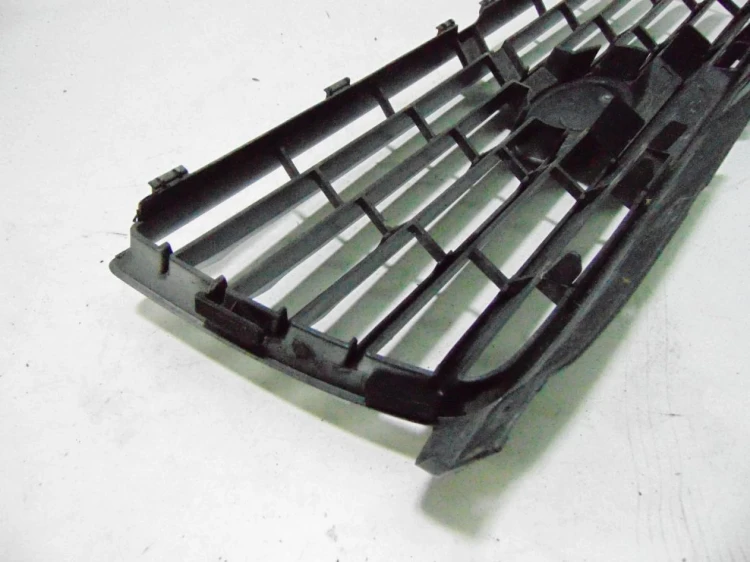 ATRAPA GRILL SUBARU FORESTER II (2002-2008)