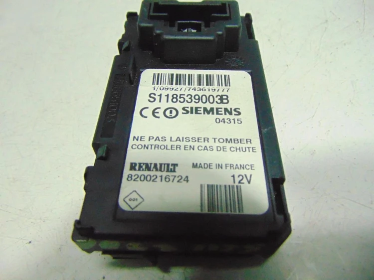 CZYTNIK KART RENAULT SCENIC II LIFT (2006-2009) 1.9 DCI 8200216724