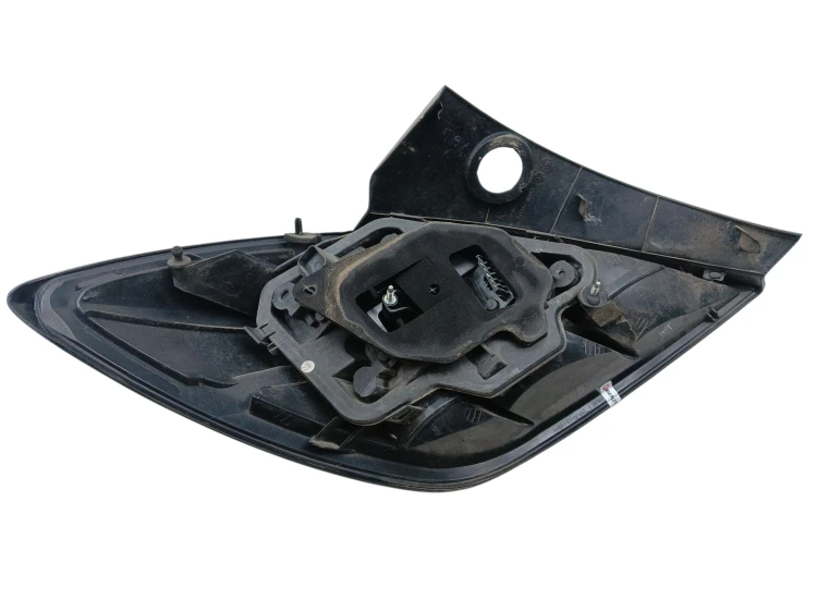 LAMPA PRAWY TYŁ OPEL ASTRA H (2004-2006) 1.6 16V 105KM 24451834