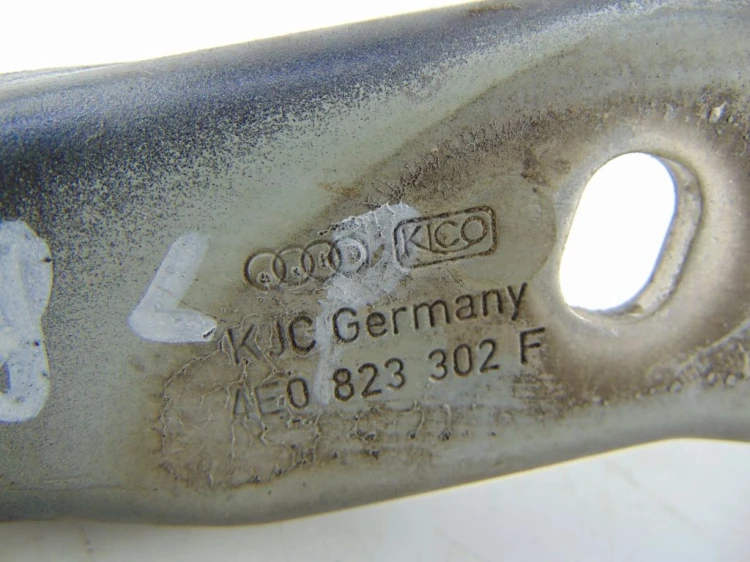 ZAWIASY MASKI AUDI A8 D3(2002-2009) 4.2 TDI 4E0823302F