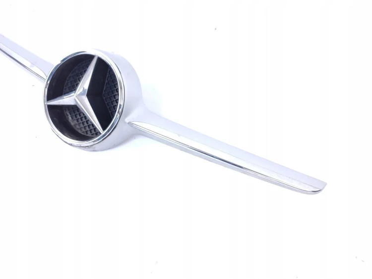 ATRAPA GRILL MERCEDES C W205 (2015-2018) 2.2 CDI 170KM A2058880560