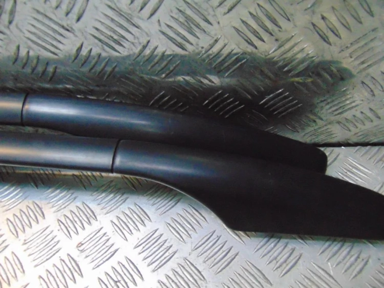 RELINGI DACHOWE MERCEDES VANEO W414 1.6