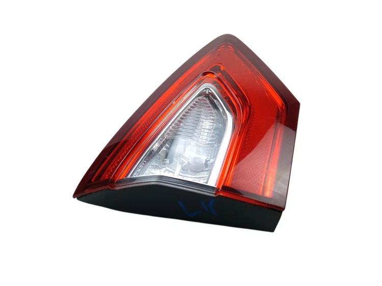 LAMPA LEWY TYŁ W KLAPE FORD MONDEO MK5 (2014-2019) 1.5 EcoBoost 160KM DS73-