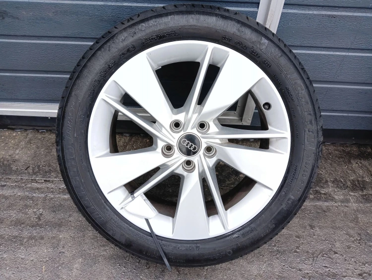 FELGA ALUMINIOWA AUDI Q2 GA 81A LIFT (2020-2023) 1.5 TFSI 150KM 81A601025A