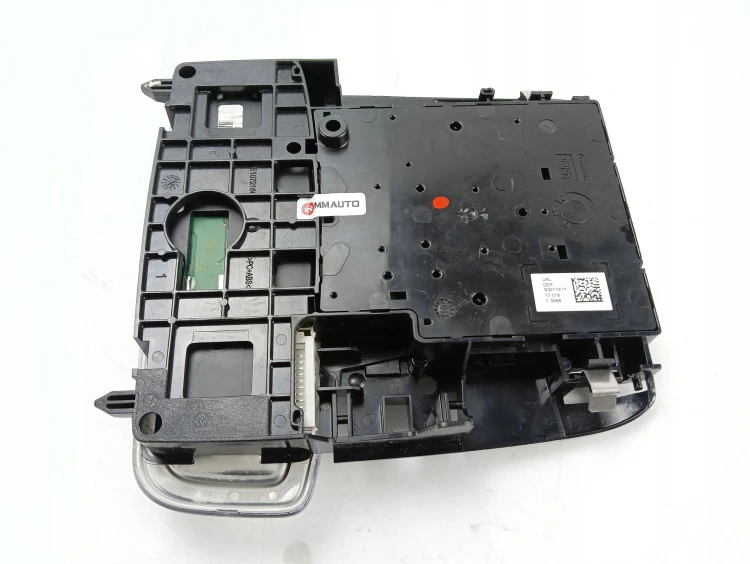 LAMPKA PODSUFITKI OŚWIETLENIE KABINY MINI CLUBMAN F54 E1072166