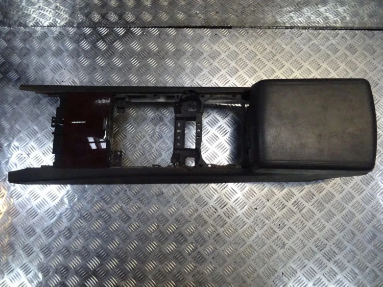 PODŁOKIETNIK VOLKSWAGEN TOUAREG