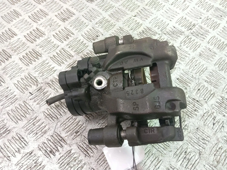 ZACISK HAMULCOWY LEWY TYŁ AUDI Q3 II F3 83A (2018-) 1.5 TFSI 150KM