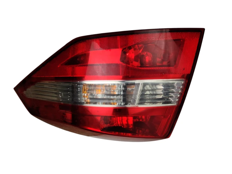 LAMPA PRAWY TYŁ RENAULT LAGUNA III (2007-2010) 2.0 DCI 131KM