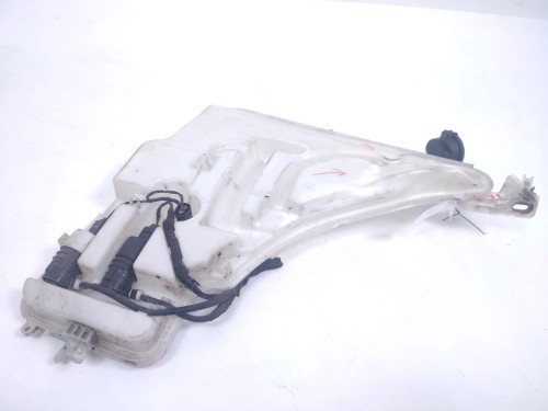 ZBIORNICZEK SPRYSKIWACZY BMW F21 (2011-2015) 1.6 T 136KM 235576