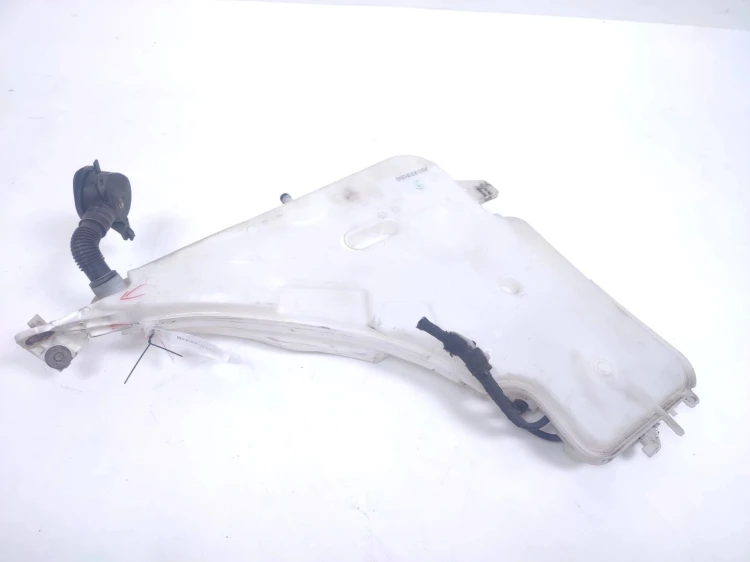 ZBIORNICZEK SPRYSKIWACZY BMW F21 (2011-2015) 1.6 T 136KM 235576