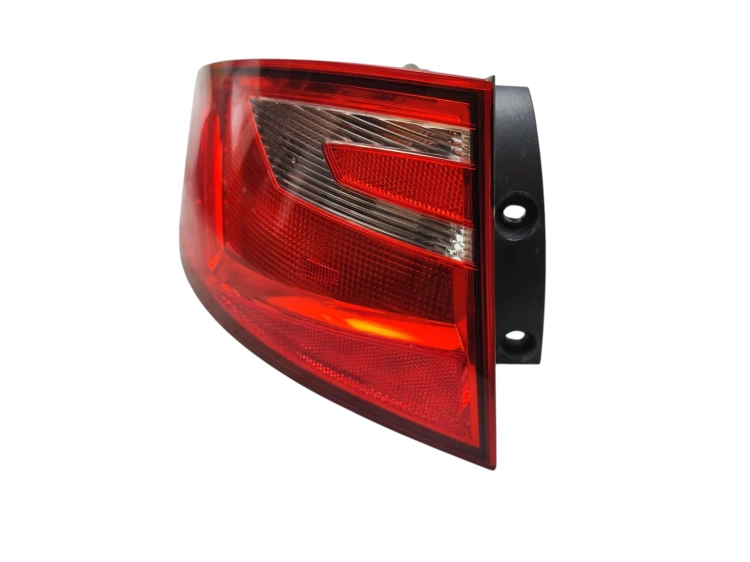 LAMPA LEWY TYŁ SEAT TOLEDO IV (2012-2015) 1.6 TDI 115KM