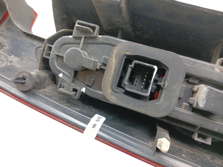 LAMPA PRAWY TYŁ RENAULT KANGOO II (2007-2013) 1.5 DCI 86KM 8200419945, 8200