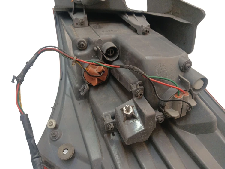 LAMPA LEWY TYŁ HYUNDAI IX20 (2010-2015) 1.4 CRDI 78KM 92401-1K0