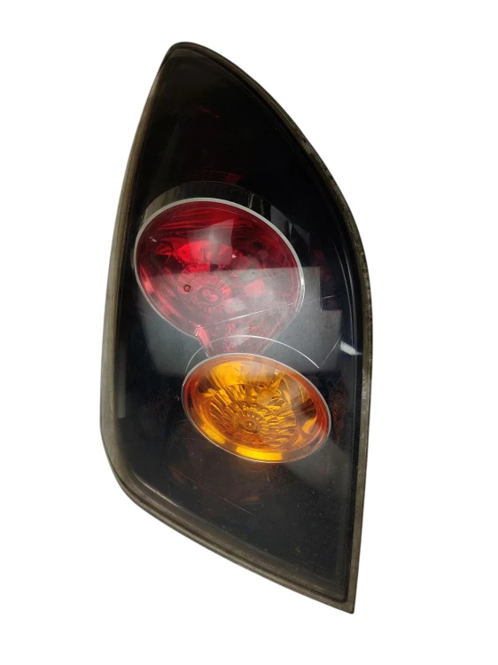 LAMPA PRAWY TYŁ MAZDA 3 I BK (2003-2006) 1.6 DI 109KM