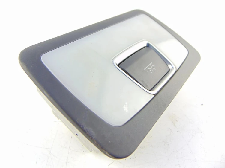 LAMPKA PODSUFITKI AUDI Q7 4L (2005-2009) 3.0 V6 TDI 233KM 4L0947124A
