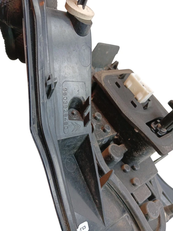 LAMPA PRAWY TYŁ CITROEN C3 II LIFT (2013-2016) 1.2 VTI 82KM 9803928480