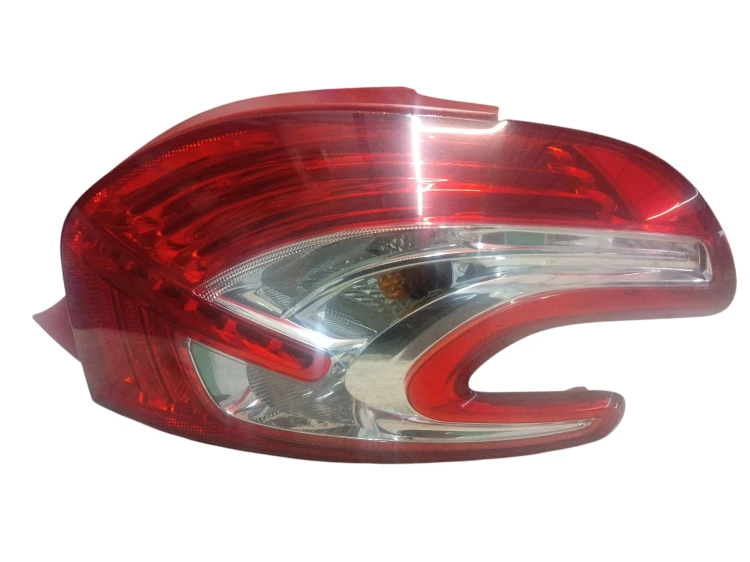 LAMPA PRAWY TYŁ PEUGEOT 208 I (2012-2015) 1.4 HDI 68KM 9672628380-02