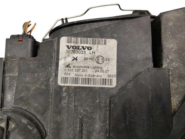LAMPA LEWY PRZÓD VOLVO V50 LIFT (2007-2012) 1.6 D 109KM 30763033