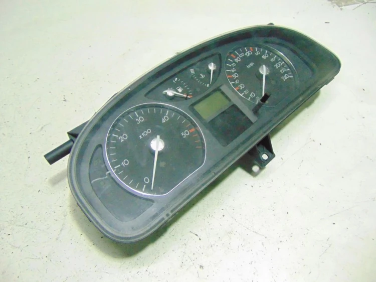 LICZNIK RENAULT LAGUNA II (2001-2005) 1.9 DCI 820013775