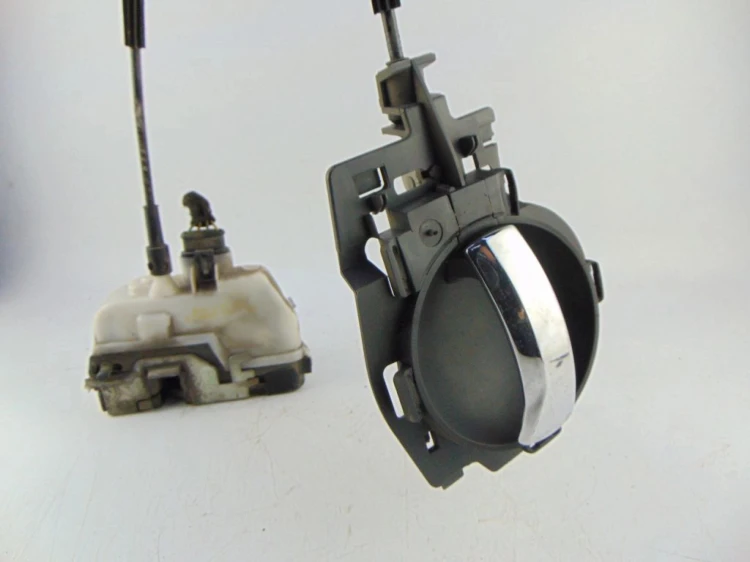 ZAMEK DRZWI PRAWY TYŁ CITROEN C3 I (2002-2005) 1.4 8V