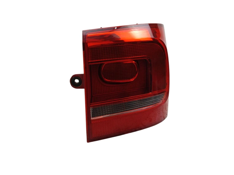 LAMPA PRAWY TYŁ VOLKSWAGEN TOURAN I 1T LIFT (2010-2015) 1.6 TDI 105KM