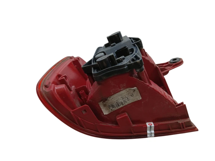 LAMPA PRAWY TYŁ VOLKSWAGEN TOURAN I 1T LIFT (2010-2015) 1.6 TDI 105KM