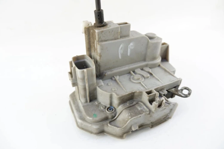 ZAMEK DRZWI PRAWY PRZÓD FIAT BRAVO II 1.6 JTD 51827955
