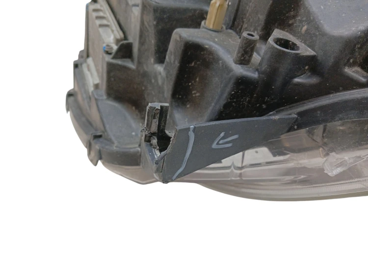 LAMPA PRAWY PRZÓD PEUGEOT 508 I (2010-2014) 2.0 HDI 163KM 9687580580