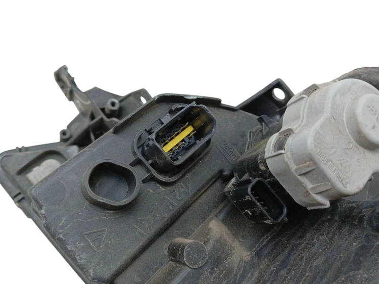LAMPA PRAWY PRZÓD PEUGEOT 508 I (2010-2014) 2.0 HDI 163KM 9687580580
