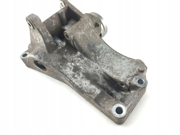 ŁAPA ALTERNATORA VOLKSWAGEN GOLF IV (1997-2006) 1.4 16V 75KM 030146169