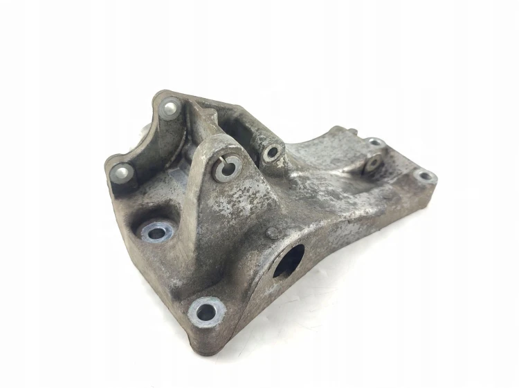 ŁAPA ALTERNATORA VOLKSWAGEN GOLF IV (1997-2006) 1.4 16V 75KM 030146169