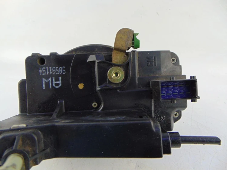 ZAMEK DRZWI PRAWY PRZÓD OPEL ASTRA II 1.6 16V 90561154